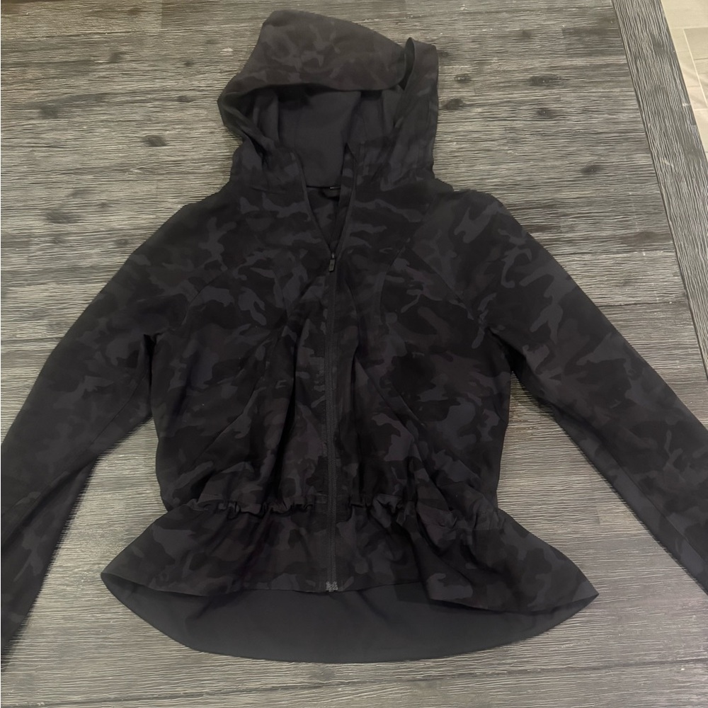 Women's Black Lululemon Camouflage Jacket